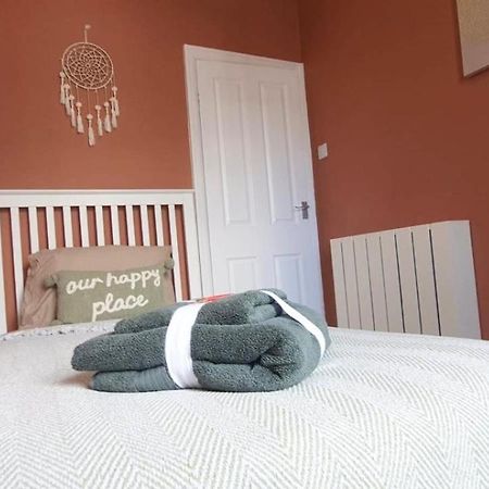 סאות'אנד און סי Westcliff-On-Sea Modern 2 Bedroom Apartment - Free Parking מראה חיצוני תמונה