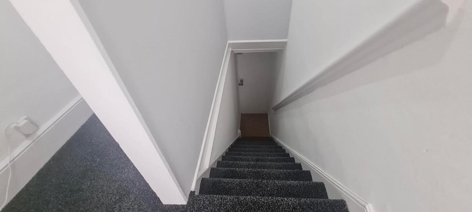סאות'אנד און סי Westcliff-On-Sea Modern 2 Bedroom Apartment - Free Parking מראה חיצוני תמונה
